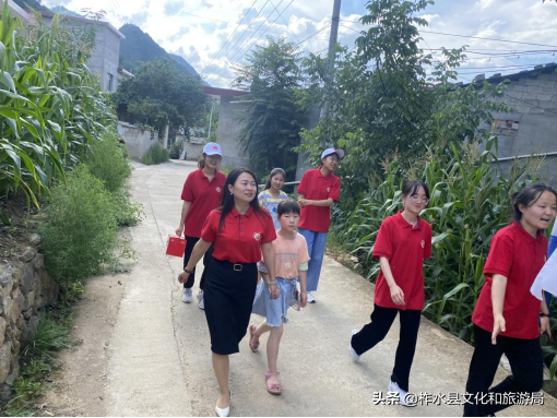 爱在家访的路上延伸陕财职院“烛火之光”支教队在柞水县开展多次家访活动