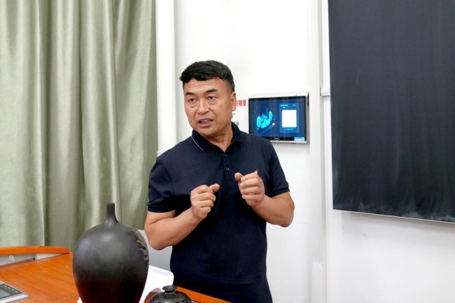 陕西财经职业技术学院“工艺美术大师进课堂”系列活动圆满举行 陕西财经职业技术学院“工艺美术大师进课堂”系列活动圆满举行