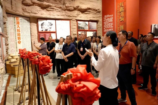 陕财职院组织处科级干部和党务干部赴红旗渠、兰考等地开展专题培训和实践研学 陕财职院组织处科级干部和党务干部赴红旗渠、兰考等地开展专题培训和实践研学