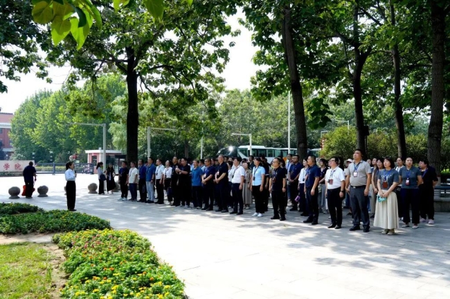 焦桐广场聆听焦桐的故事 焦桐广场聆听焦桐的故事