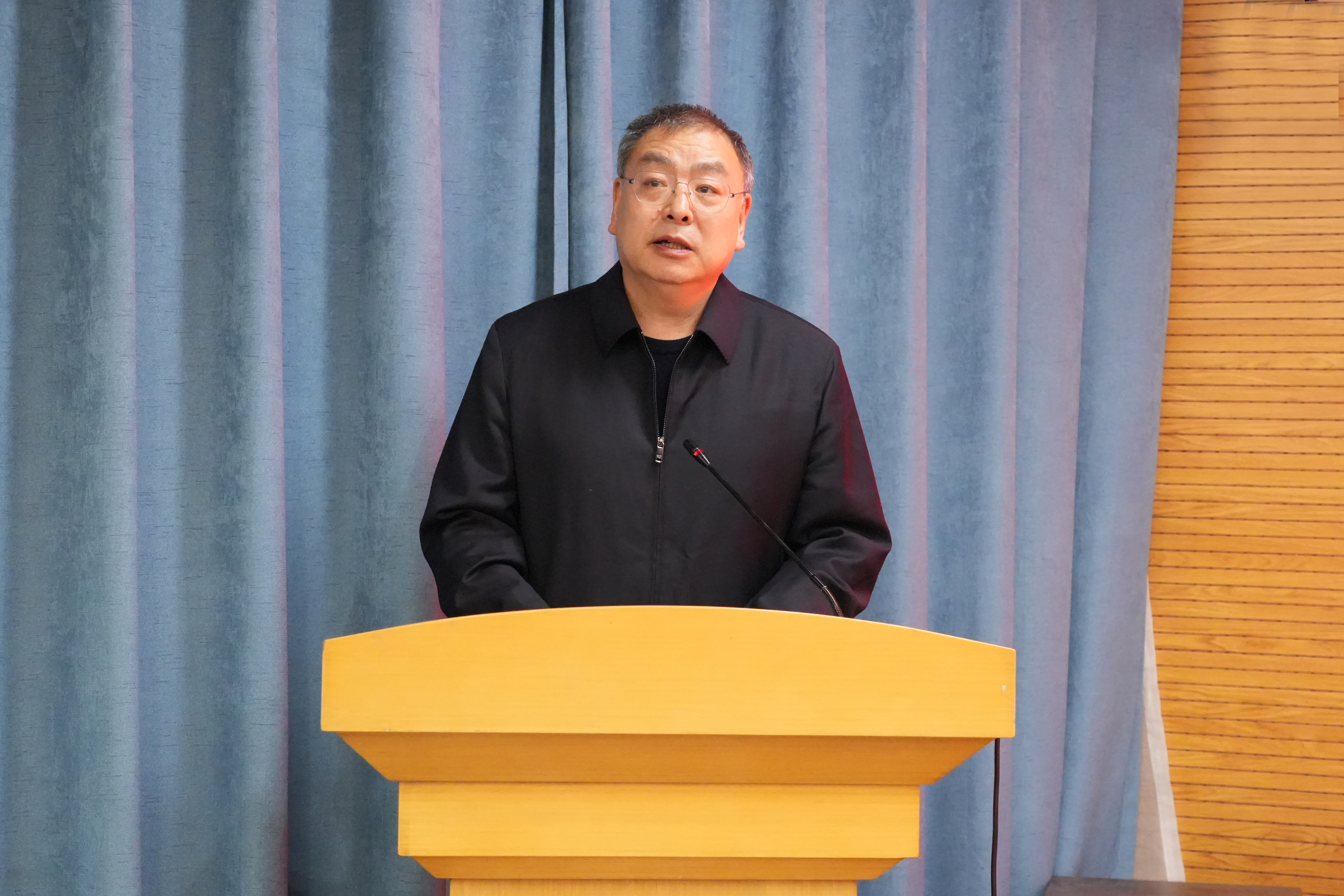 第二届校友会会长程书强讲话