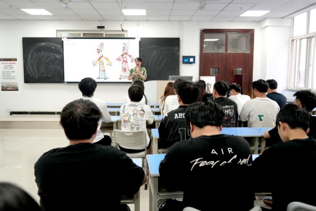 陕西财经职业技术学院“工艺美术大师进课堂”系列活动圆满举行 陕西财经职业技术学院“工艺美术大师进课堂”系列活动圆满举行