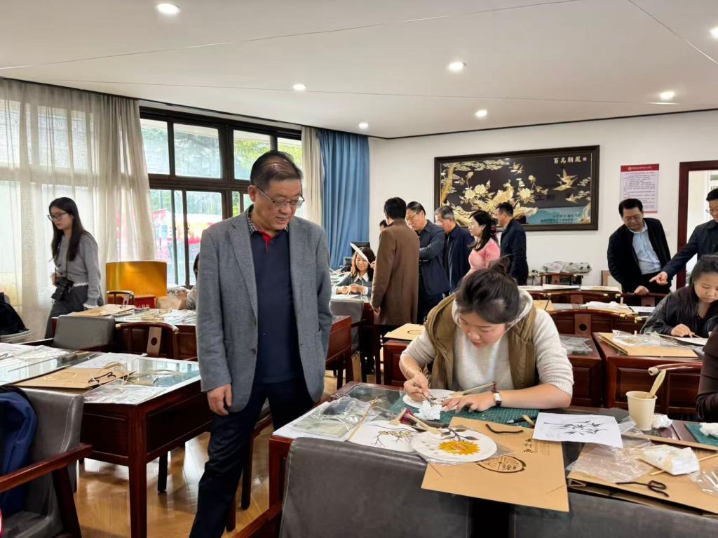 校党委书记高玉峰到现场调研指导 校党委书记高玉峰到现场调研指导