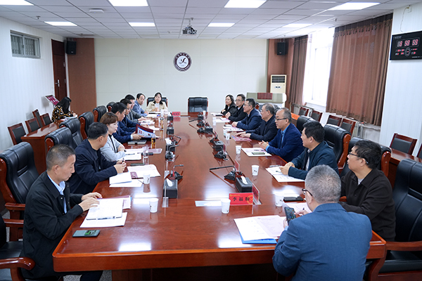 座谈会现场 座谈会现场