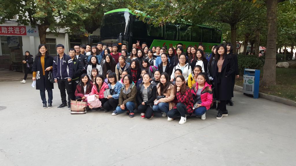 2014电子商务班学生实习前合影