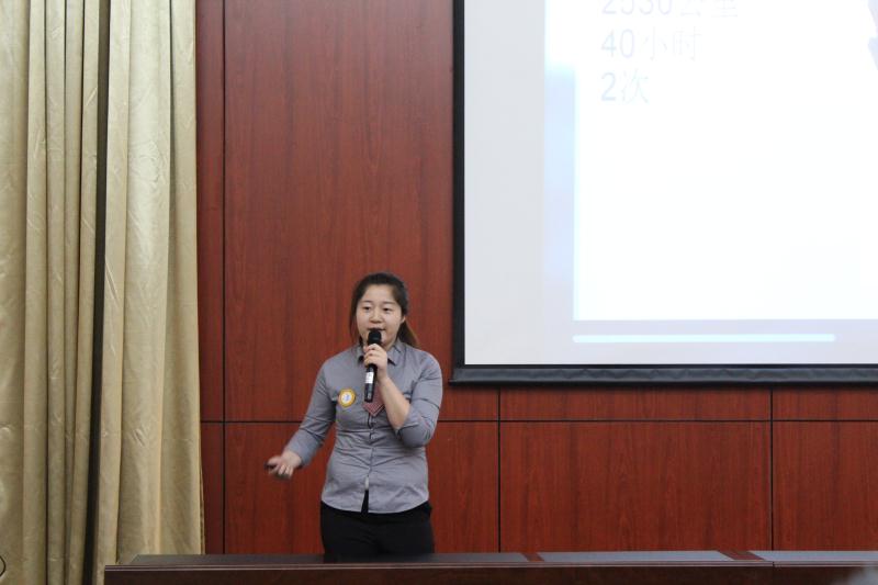主讲人卞香玉向同学们分享自己的工作经验